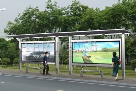 如何正確使用公交站臺(tái)滾動(dòng)燈箱